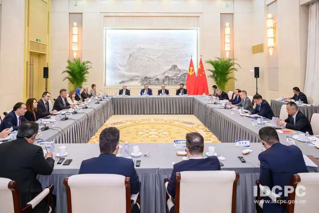 刘海星会见土耳其多党议员考察团