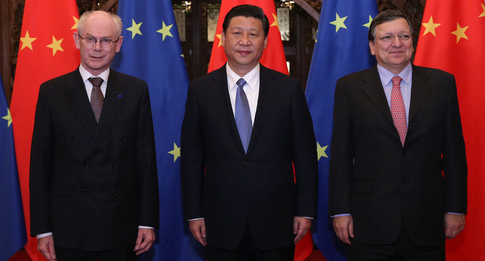 【1】2013年11月20日，国家主席习近平在北京钓鱼台国宾馆会见来华出席第十六次中国欧盟领导人会晤的欧洲理事会主席范龙佩和欧盟委员会主席巴罗佐。新华社记者 庞兴雷 摄.jpg